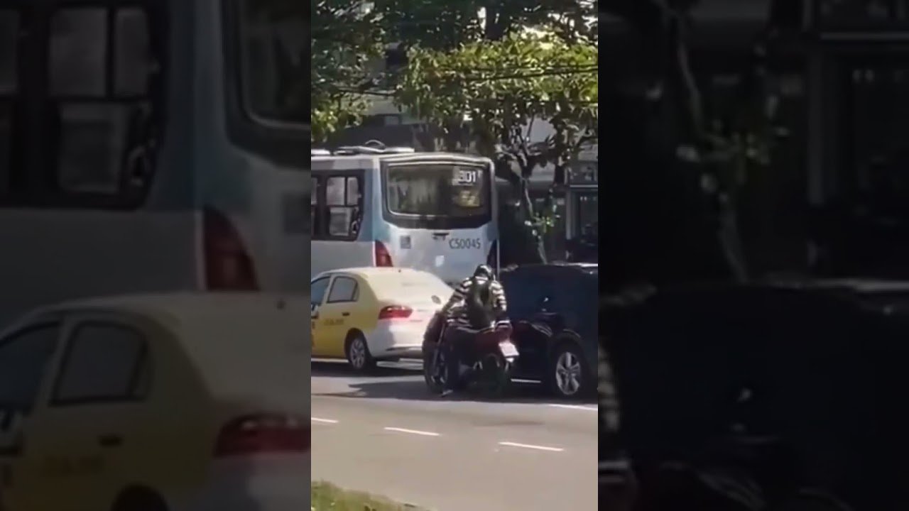 Dessa vez não deu! Tentativa de assalto na Barra! Como é importante ter carro blindado no Rio. Dessa vez não deu! Tentativa de assalto na Barra! Como é importante ter carro blindado no Rio.