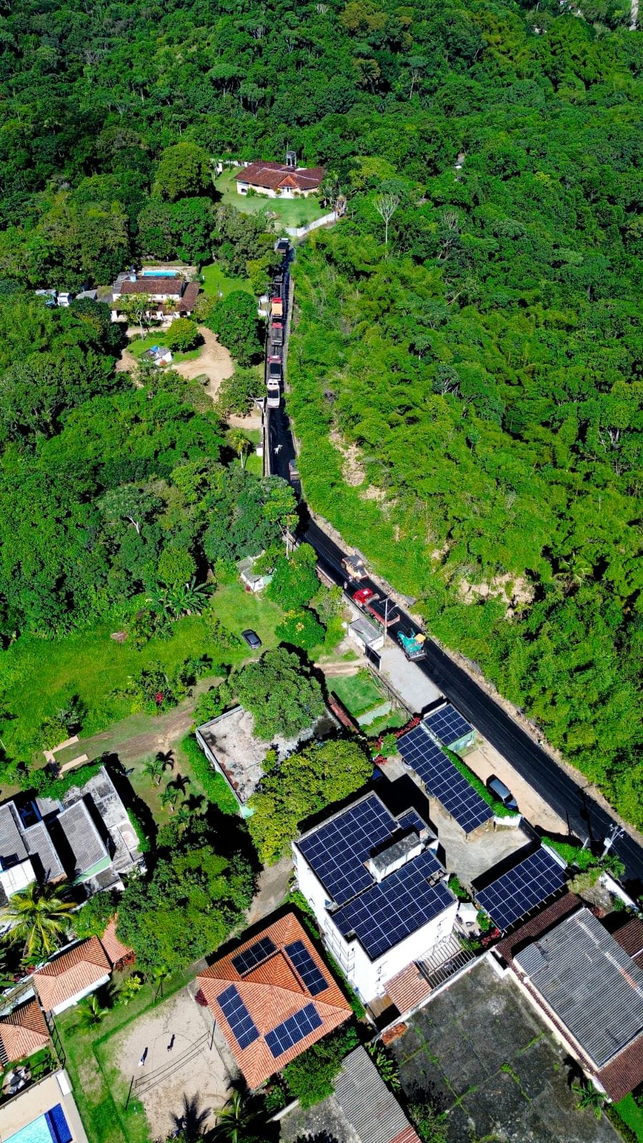 Prefeitura de Camaragibe conclui obra de asfaltamento e libera Estrada dos Macacos totalmente requalificada nesta sexta-feira Prefeitura de Camaragibe conclui obra de asfaltamento e libera Estrada dos Macacos totalmente requalificada nesta sexta-feira
