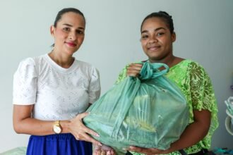 Prefeito Diego Cabral garante distribuição de 30 toneladas de milho para famílias atendidas pela rede socioassistencial de Camaragibe Prefeito Diego Cabral garante distribuição de 30 toneladas de milho para famílias atendidas pela rede socioassistencial de Camaragibe