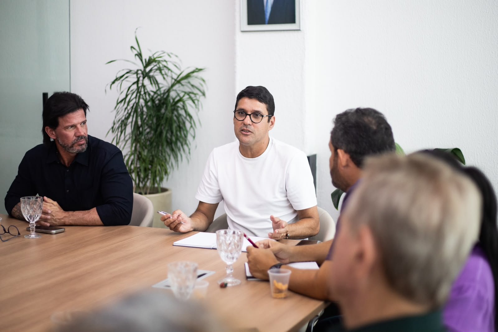 Prefeitura e DER-PE discutem reforço nas equipes para acelerar recuperação da Estrada de Aldeia