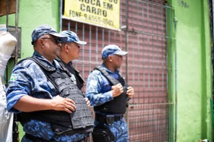Roubos caem 45,5% e mortes violentas têm redução de 31,8% em Camaragibe Roubos caem 45,5% e mortes violentas têm redução de 31,8% em Camaragibe
